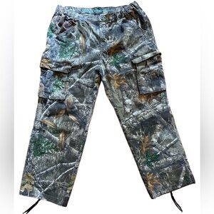 Realtree Green and Brown Camouflage Cargo Pants